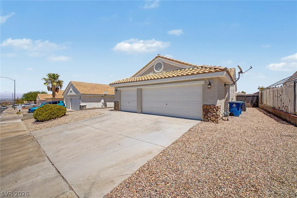 695 Pacific, Henderson, NV 89002