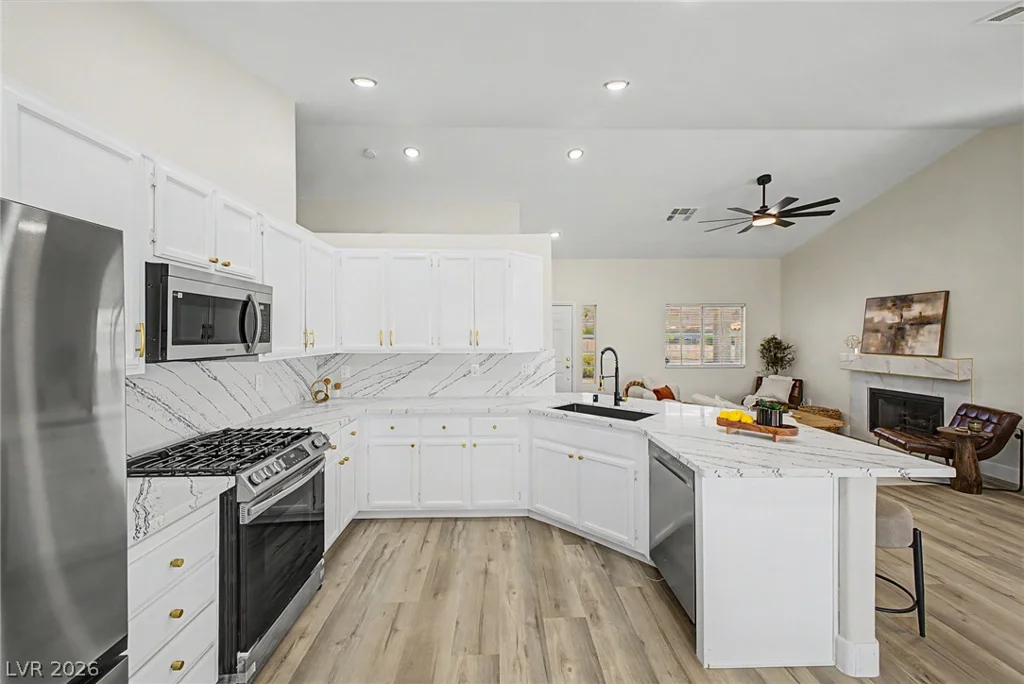 695 Pacific, Henderson, NV 89002