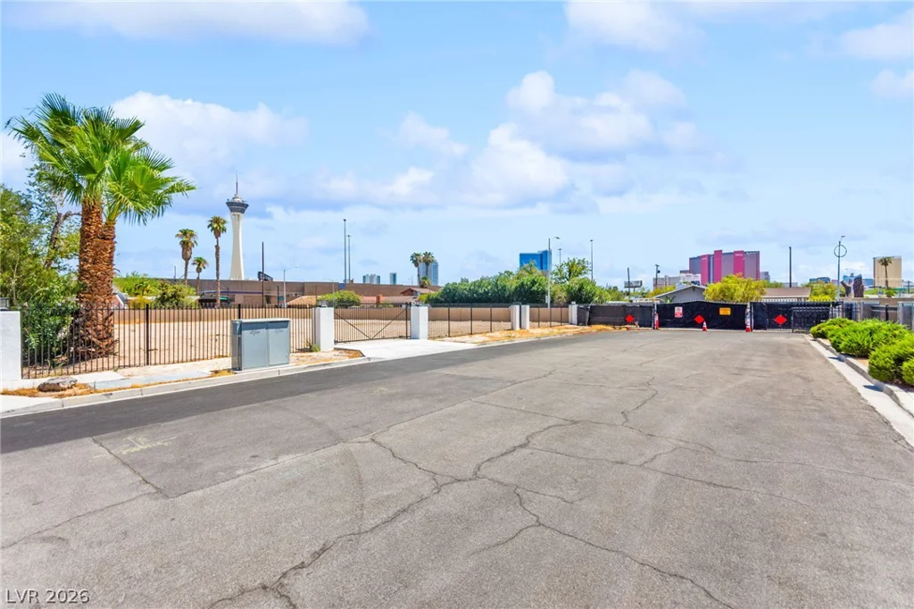 1629 Westwood, Las Vegas, NV 89102