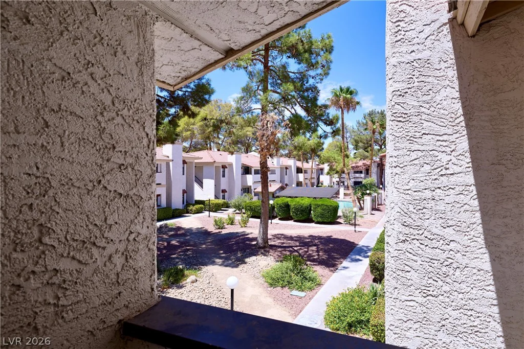 6659 Tropicana, Las Vegas, NV 89103