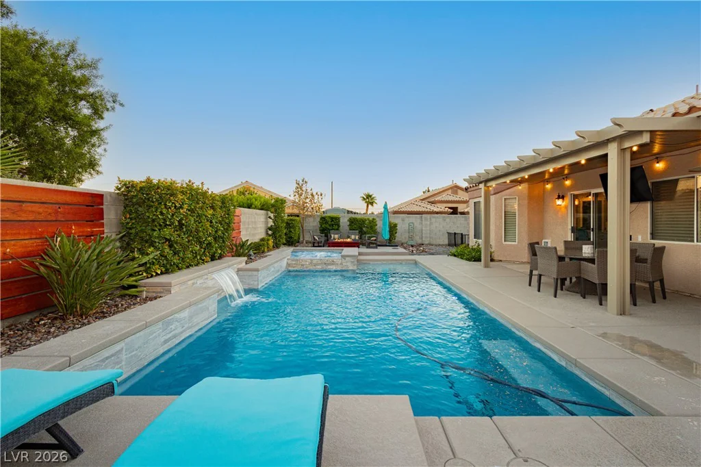 7000 Wild Wave, Las Vegas, NV 89131