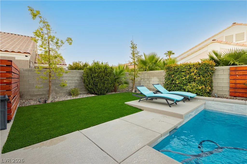 7000 Wild Wave, Las Vegas, NV 89131