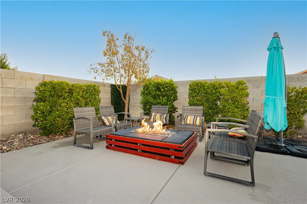 7000 Wild Wave, Las Vegas, NV 89131