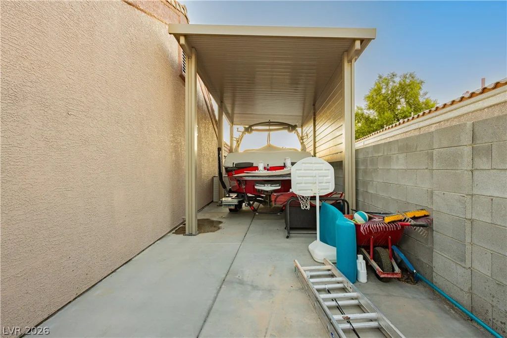 7000 Wild Wave, Las Vegas, NV 89131