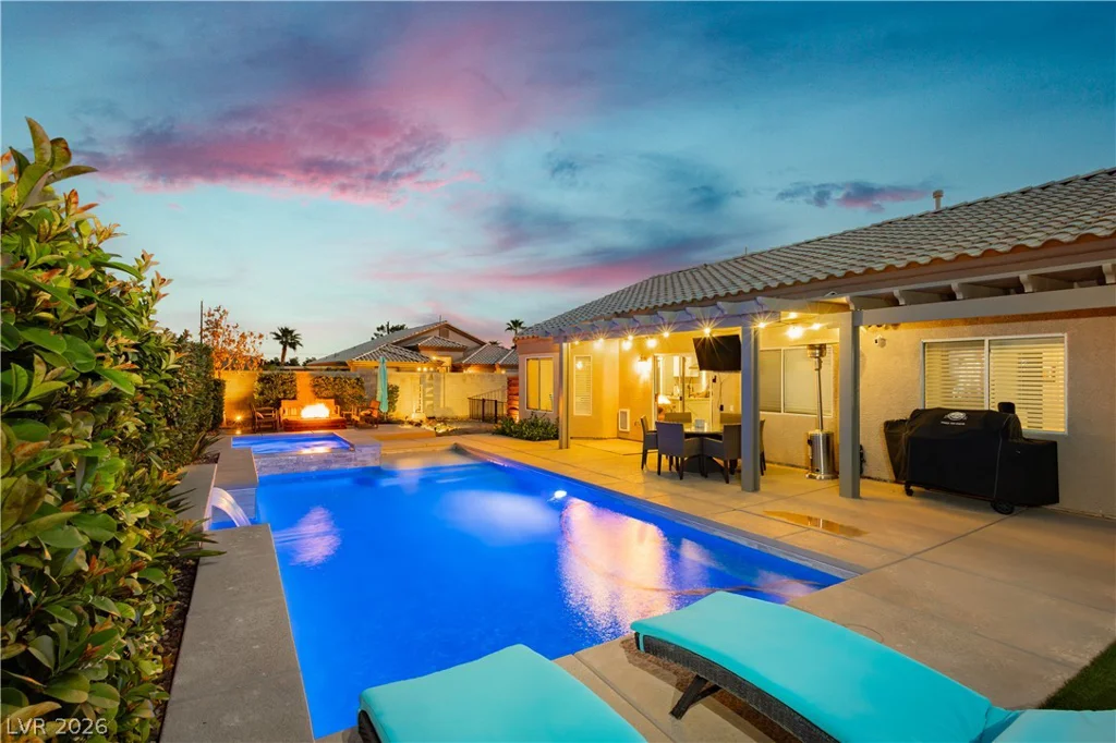 7000 Wild Wave, Las Vegas, NV 89131