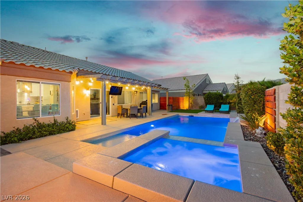 7000 Wild Wave, Las Vegas, NV 89131