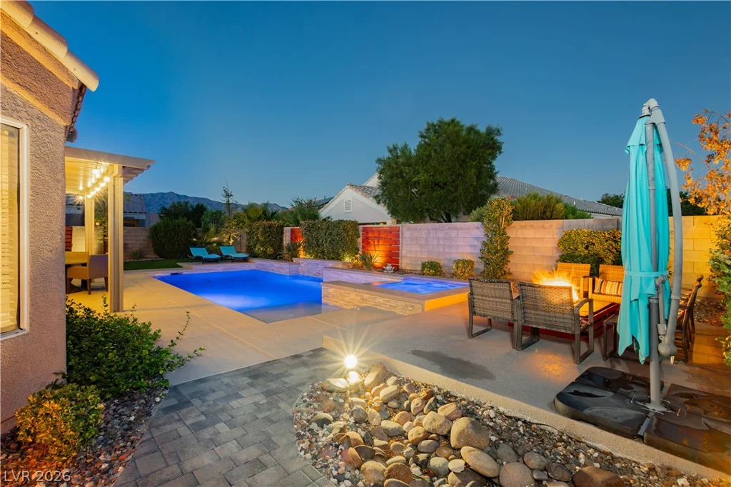 7000 Wild Wave, Las Vegas, NV 89131