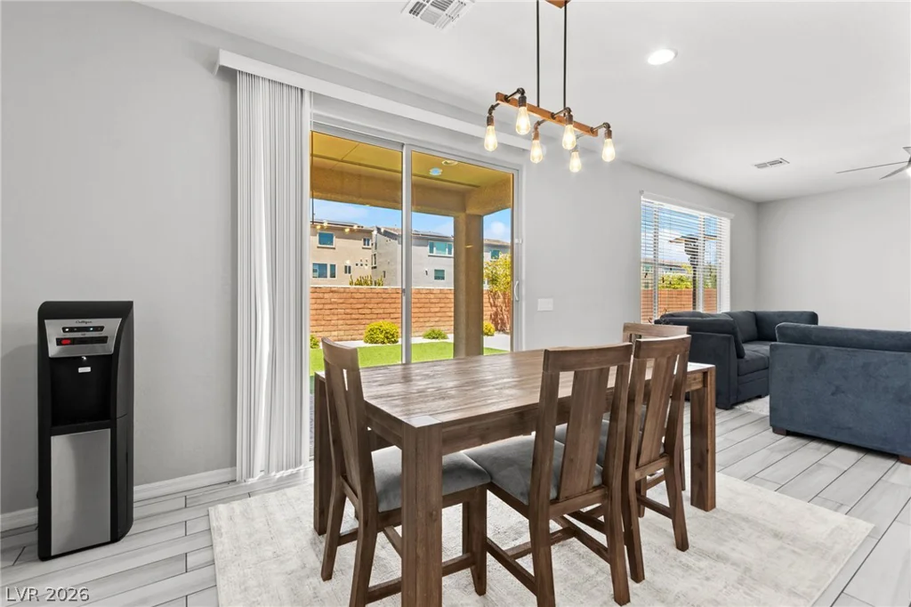 8106 Diggy, Las Vegas, NV 89113