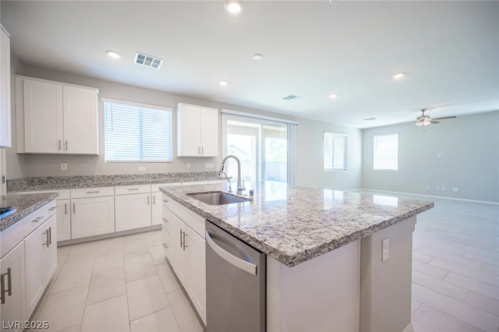 7612 Linton, North Las Vegas, NV 89084