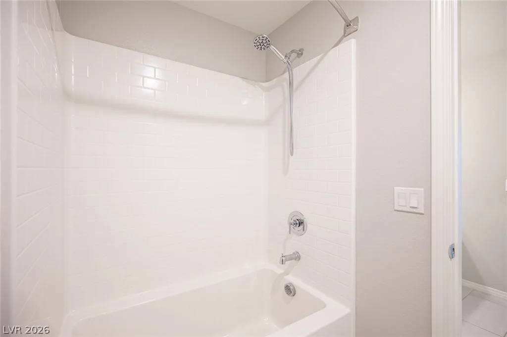 7612 Linton, North Las Vegas, NV 89084
