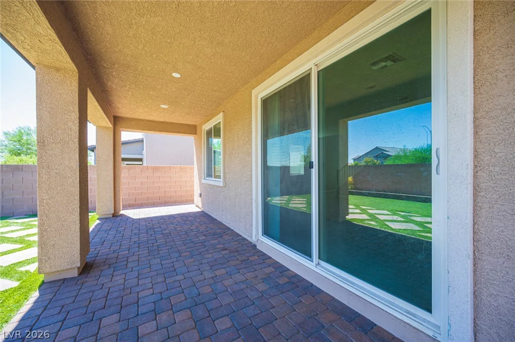 7612 Linton, North Las Vegas, NV 89084