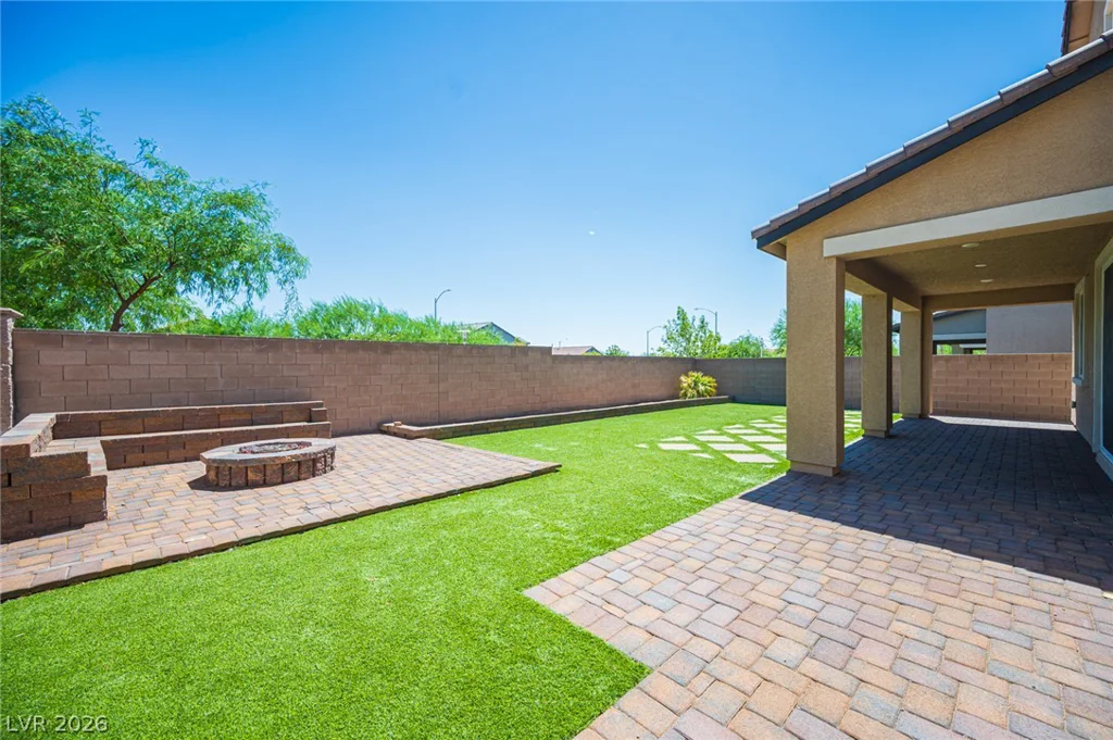 7612 Linton, North Las Vegas, NV 89084