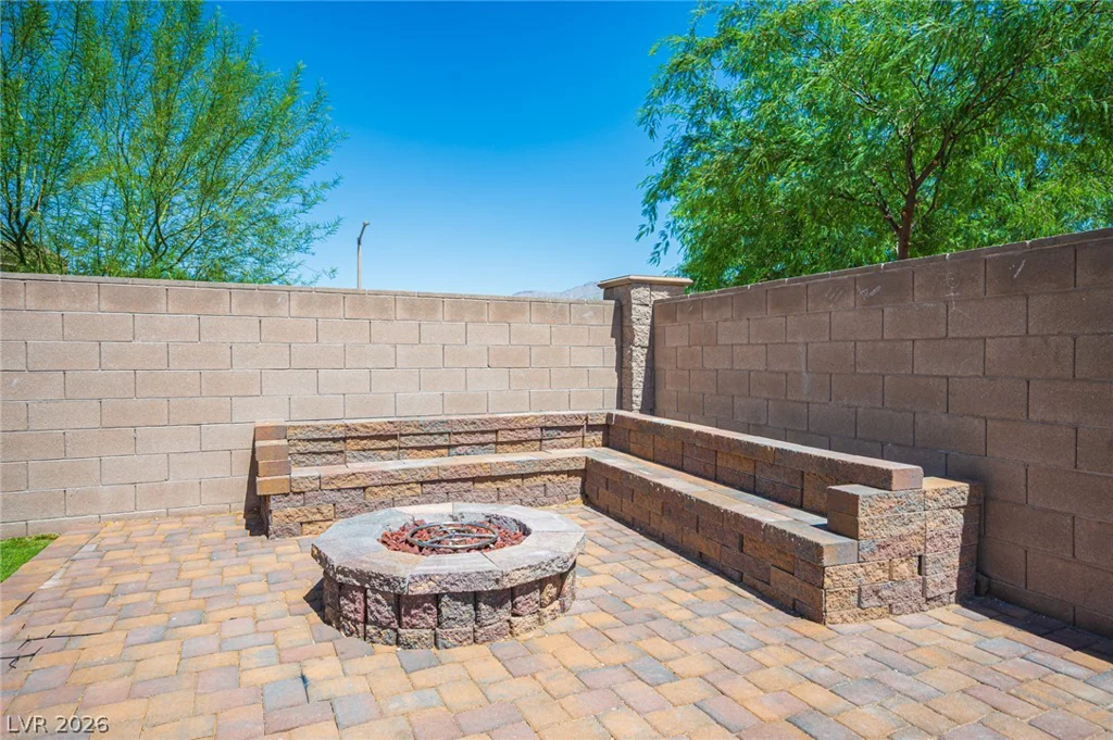 7612 Linton, North Las Vegas, NV 89084
