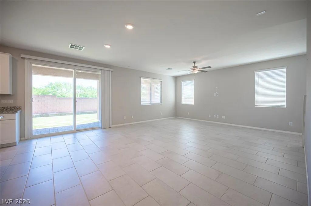 7612 Linton, North Las Vegas, NV 89084