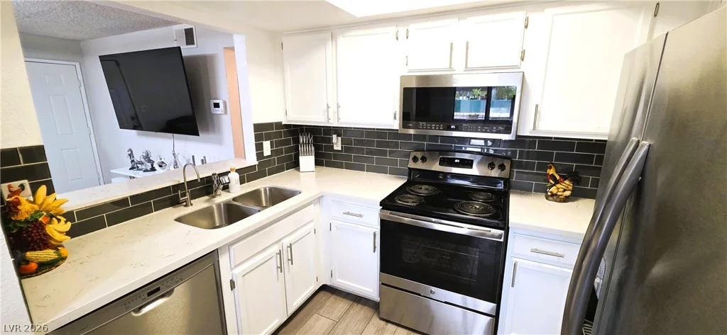 6117 Oakey, Las Vegas, NV 89146