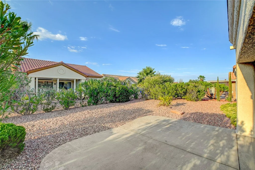 10044 Woodhouse, Las Vegas, NV 89134