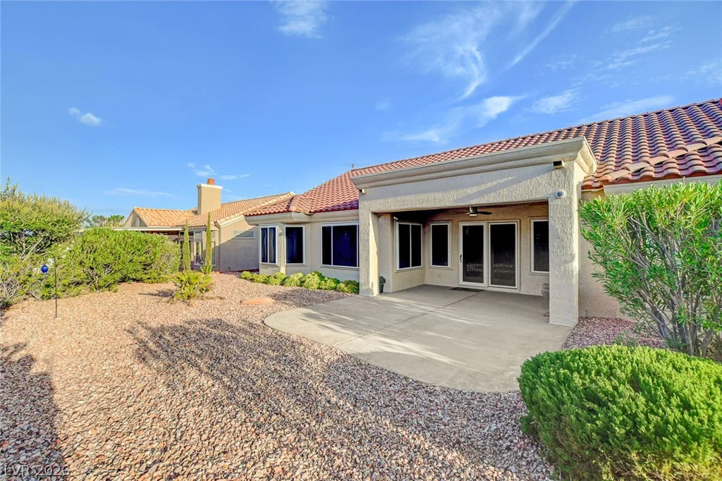 10044 Woodhouse, Las Vegas, NV 89134