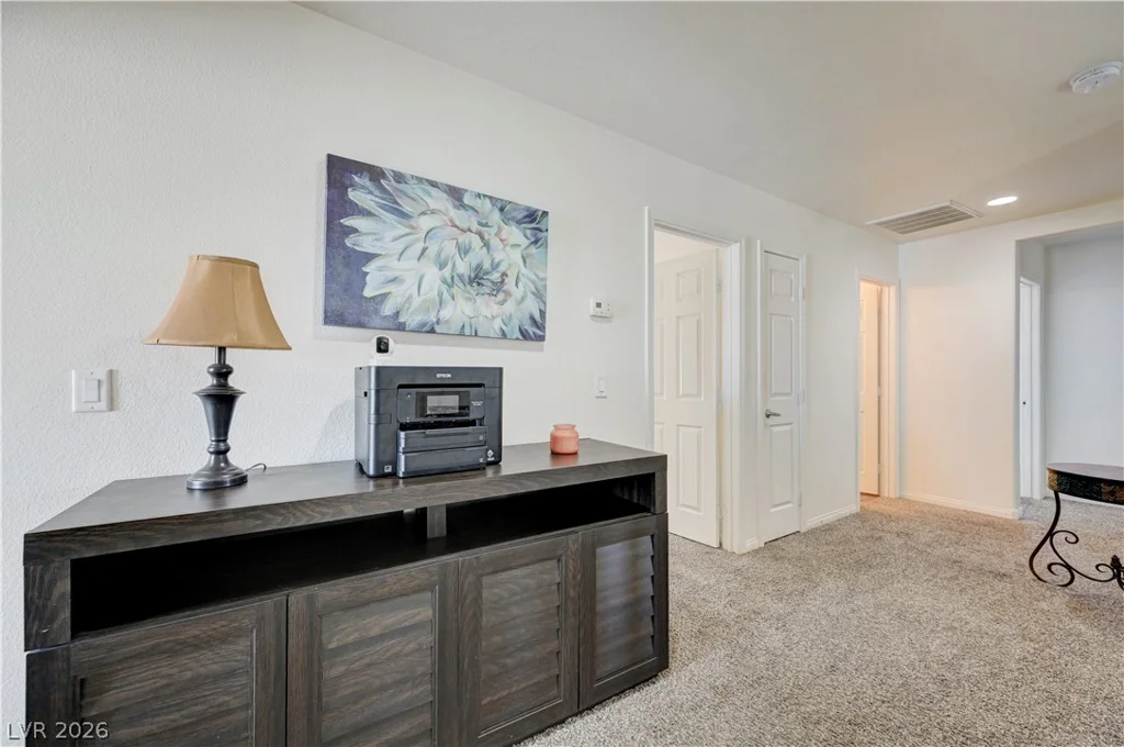 6105 Glenborough, Las Vegas, NV 89115
