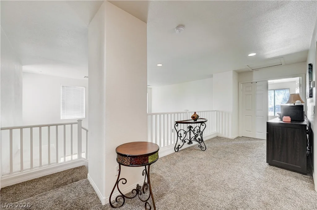 6105 Glenborough, Las Vegas, NV 89115