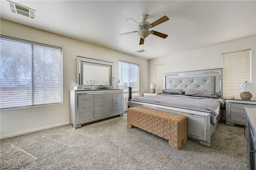 6105 Glenborough, Las Vegas, NV 89115