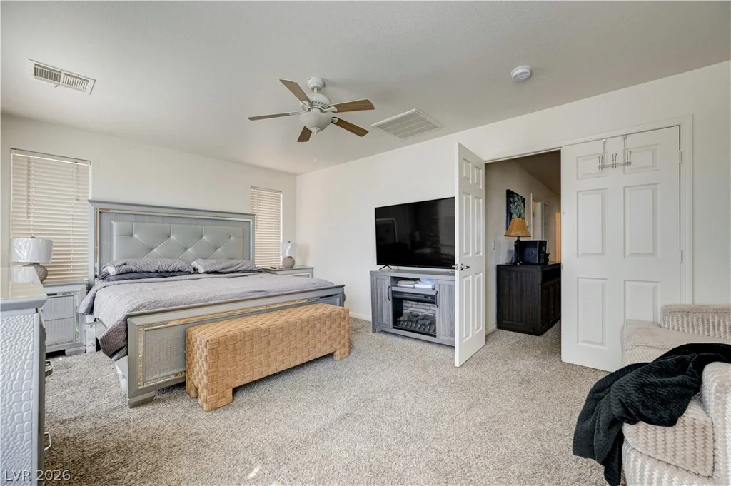 6105 Glenborough, Las Vegas, NV 89115