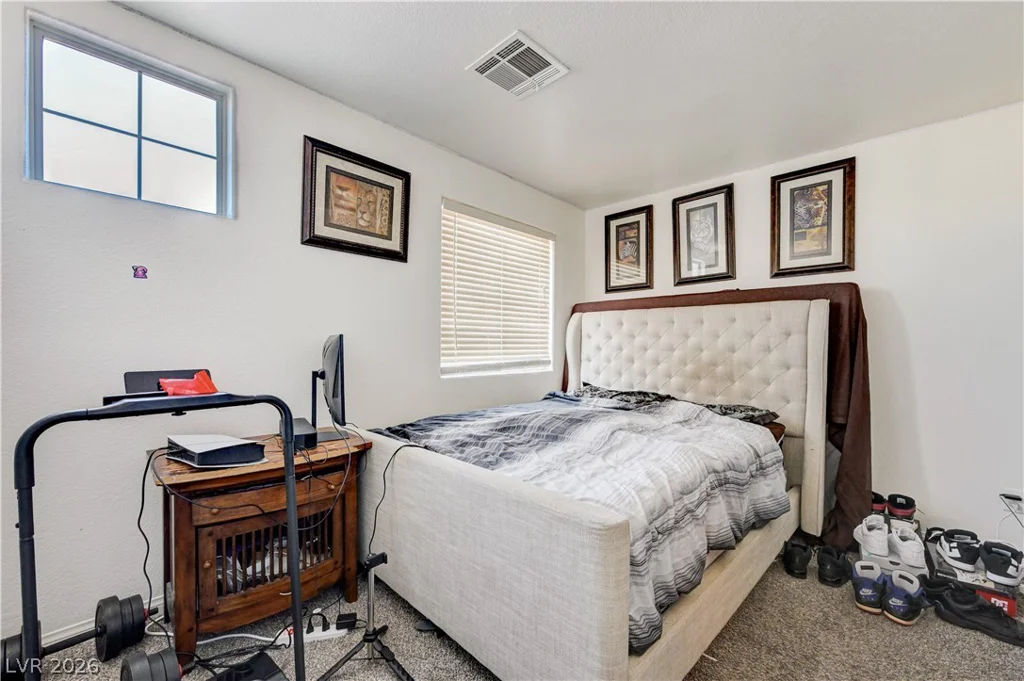 6105 Glenborough, Las Vegas, NV 89115
