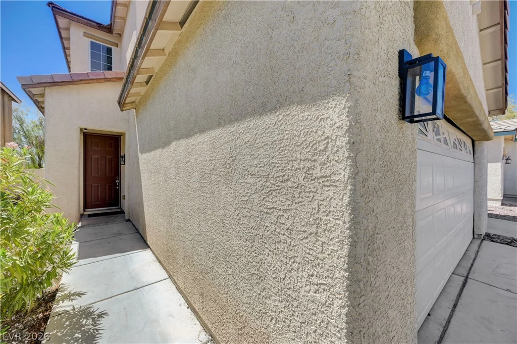 6105 Glenborough, Las Vegas, NV 89115