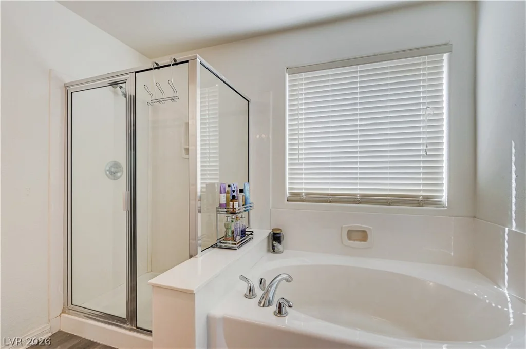 6105 Glenborough, Las Vegas, NV 89115