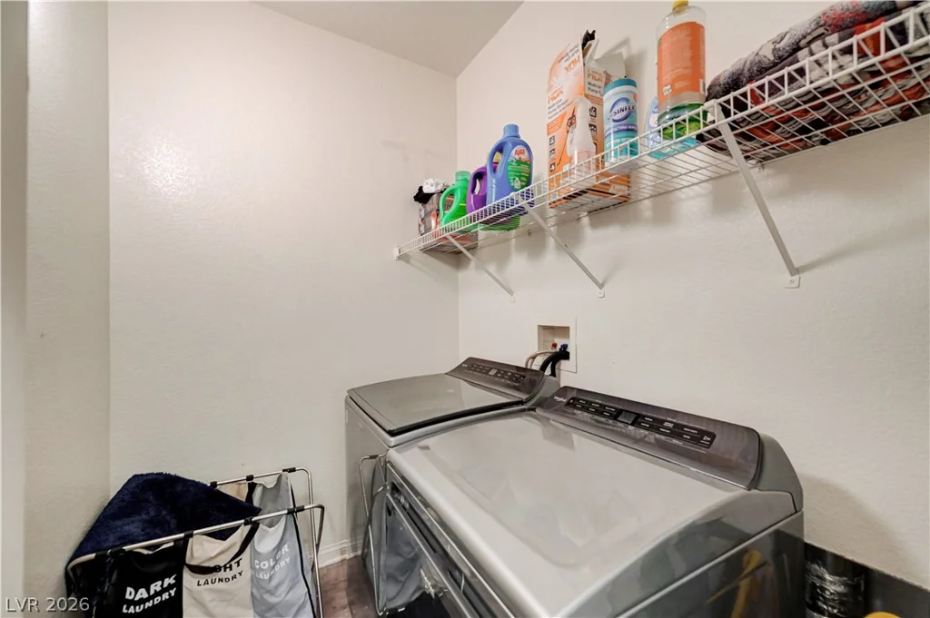 6105 Glenborough, Las Vegas, NV 89115