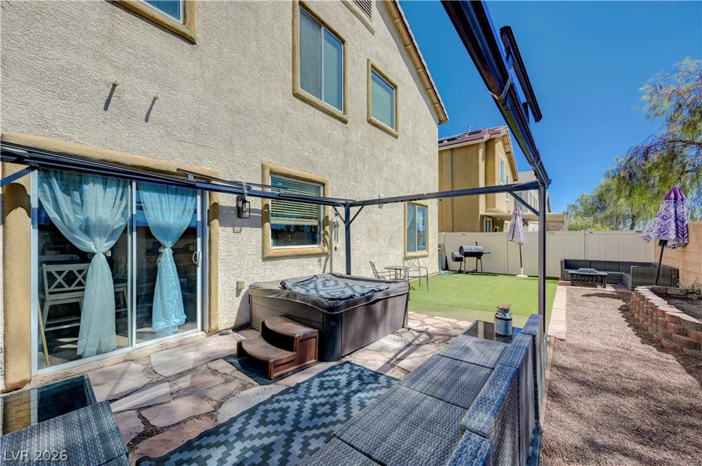 6105 Glenborough, Las Vegas, NV 89115