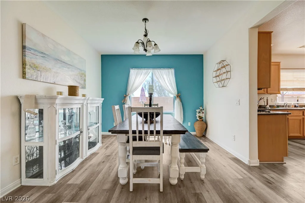 6105 Glenborough, Las Vegas, NV 89115