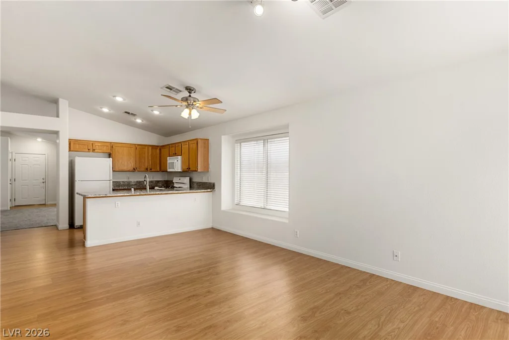 9363 Hennessy, Las Vegas, NV 89123