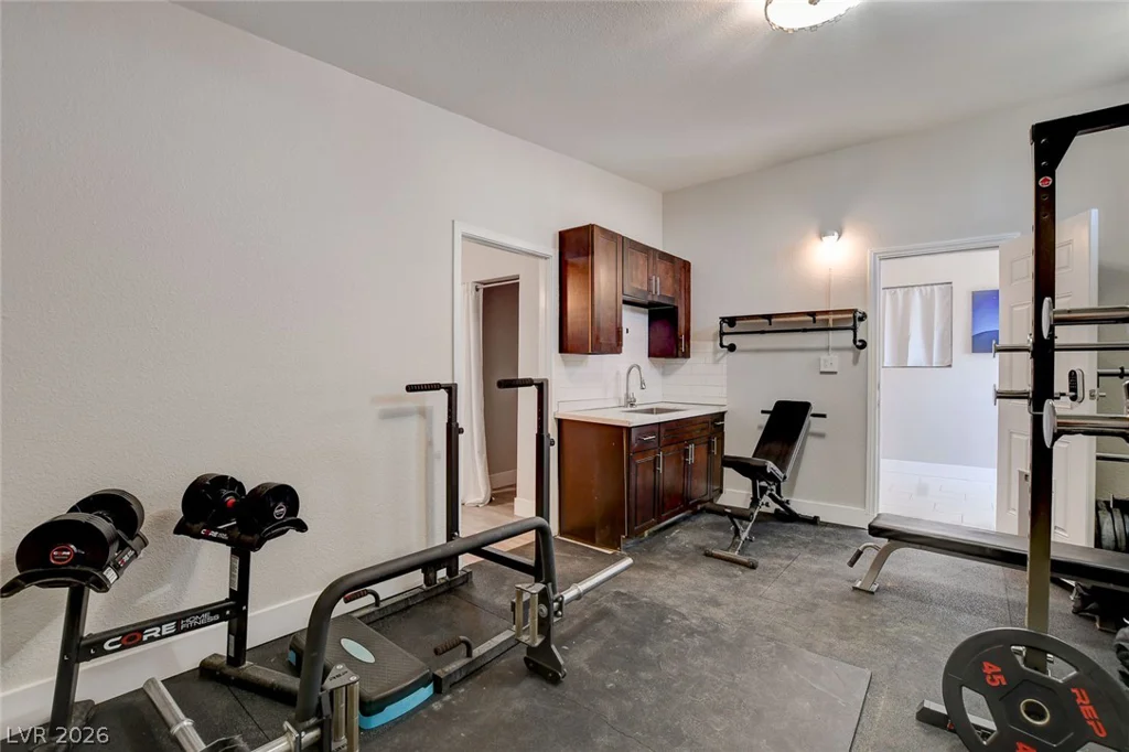 1077 Westminster, Las Vegas, NV 89119