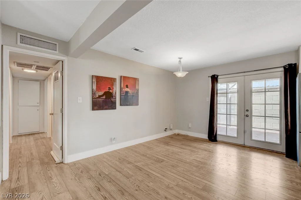1077 Westminster, Las Vegas, NV 89119