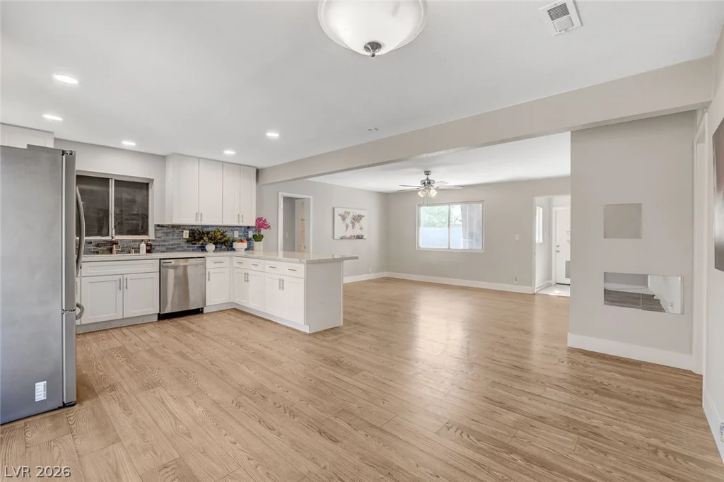 1077 Westminster, Las Vegas, NV 89119