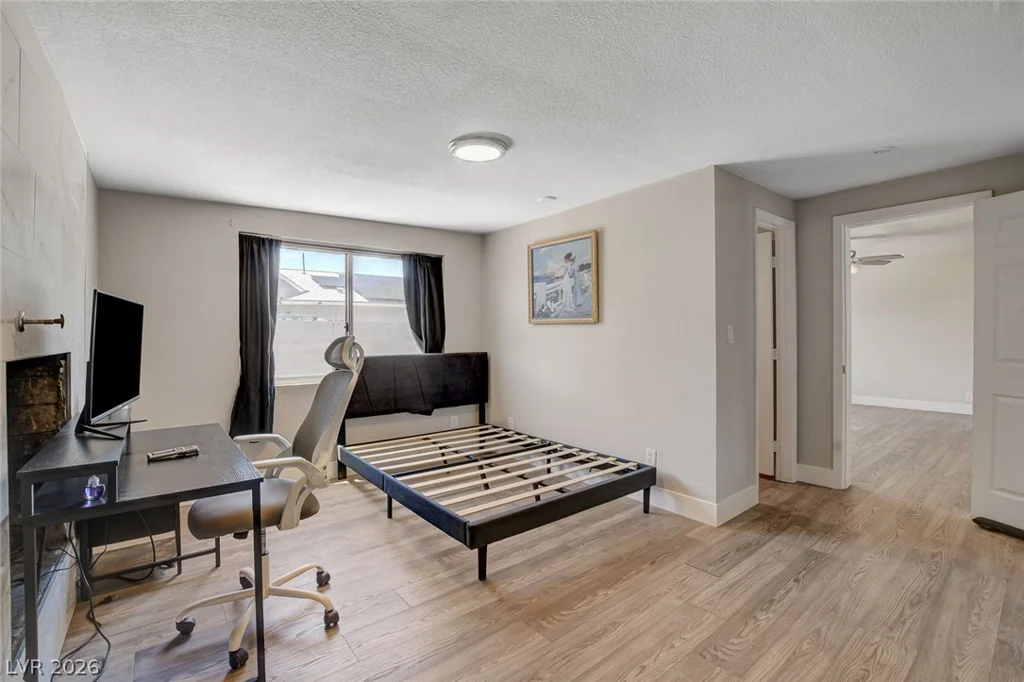 1077 Westminster, Las Vegas, NV 89119