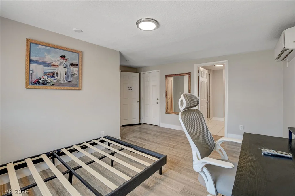 1077 Westminster, Las Vegas, NV 89119