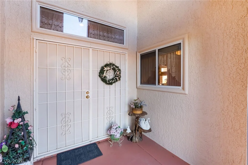 10529 Broom Hill, Las Vegas, NV 89134