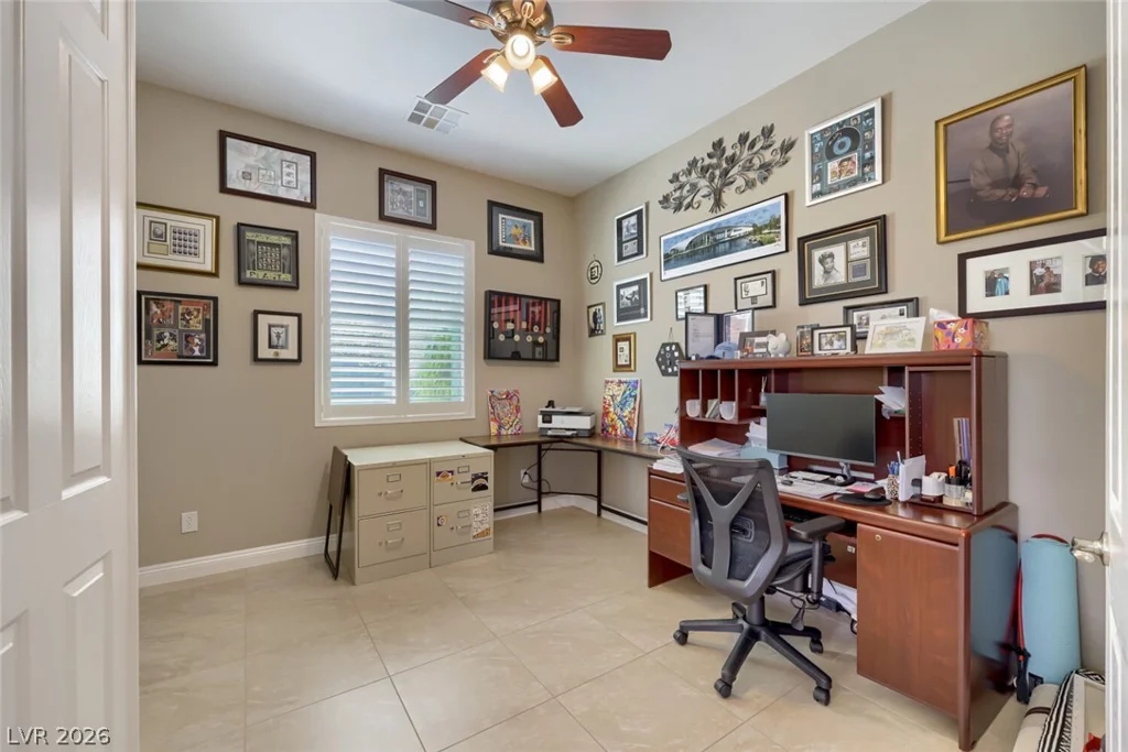 8833 Dramatic Gold, Las Vegas, NV 89178