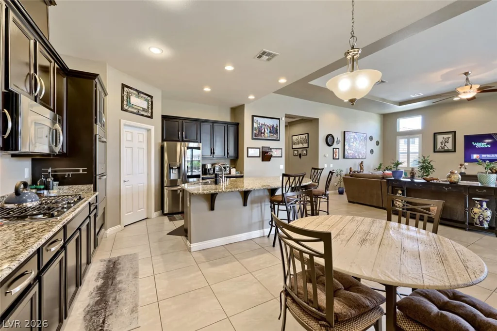 8833 Dramatic Gold, Las Vegas, NV 89178