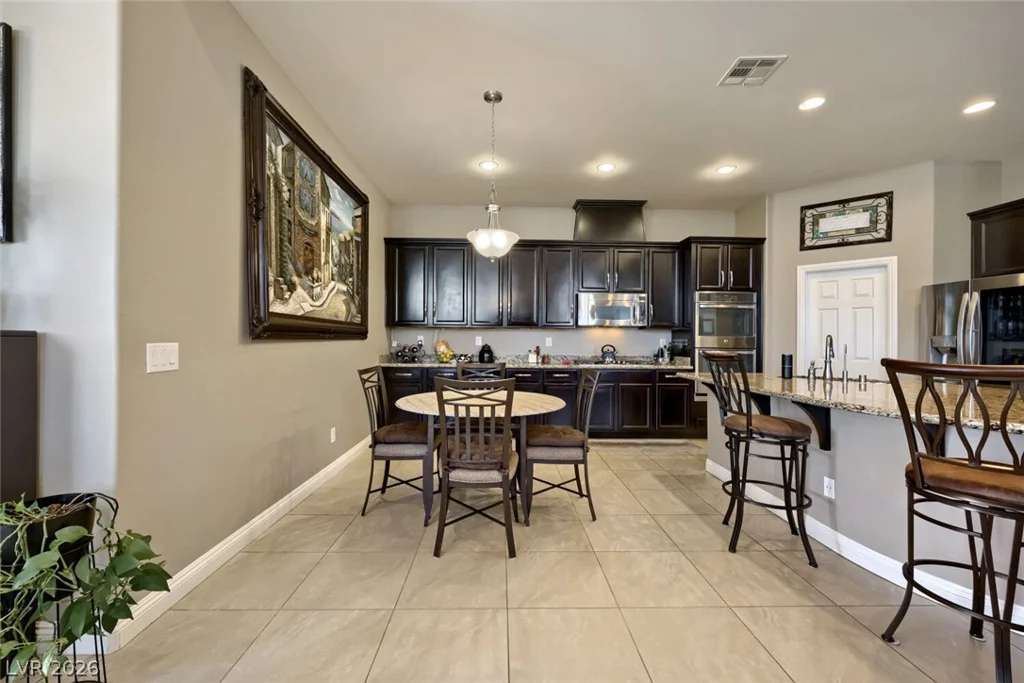 8833 Dramatic Gold, Las Vegas, NV 89178