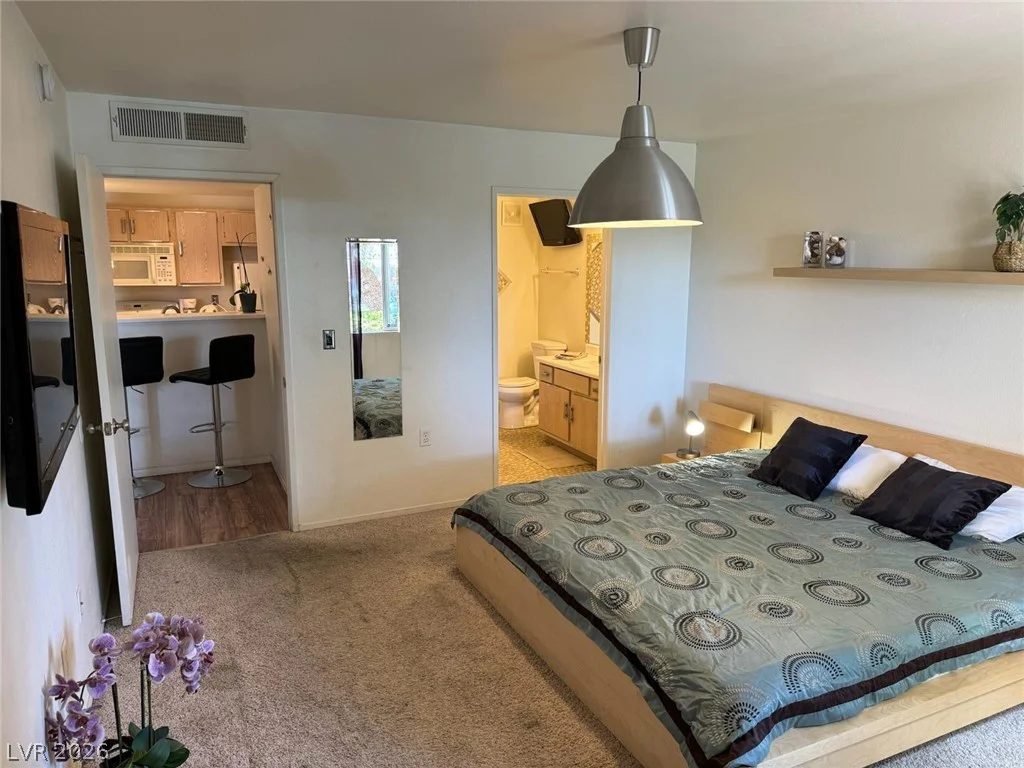 7885 Flamingo, Las Vegas, NV 89147
