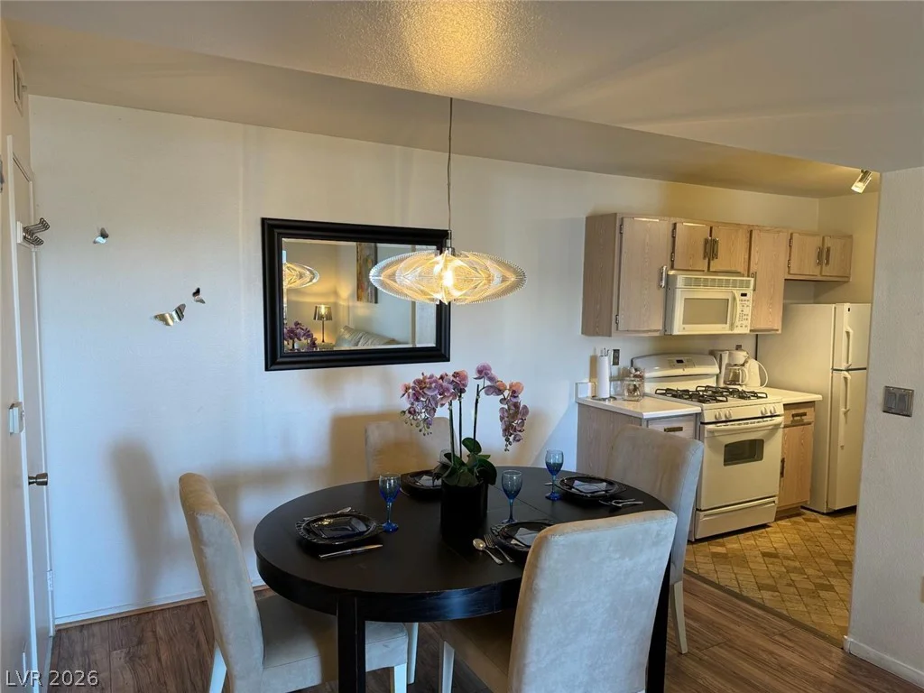 7885 Flamingo, Las Vegas, NV 89147
