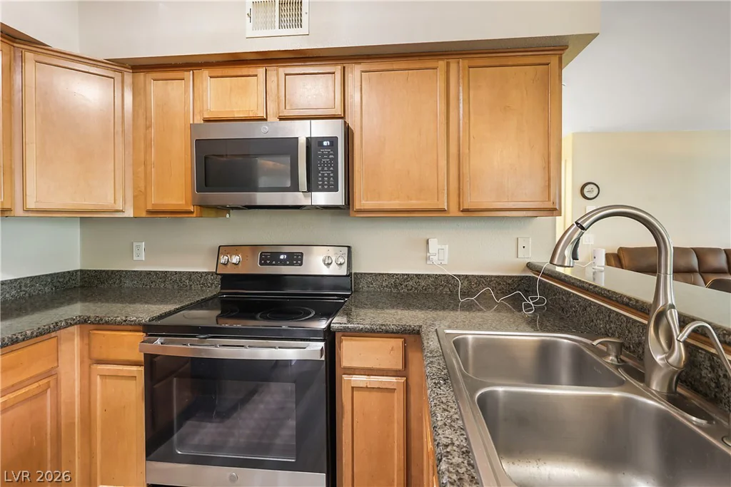 3145 Flamingo, Las Vegas, NV 89121