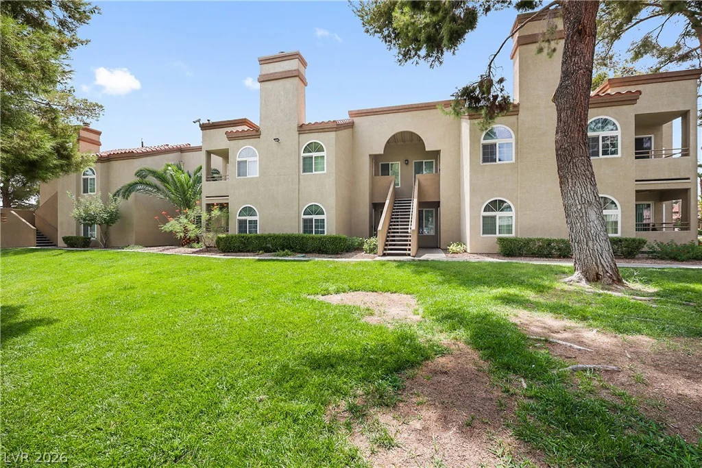 3145 Flamingo, Las Vegas, NV 89121