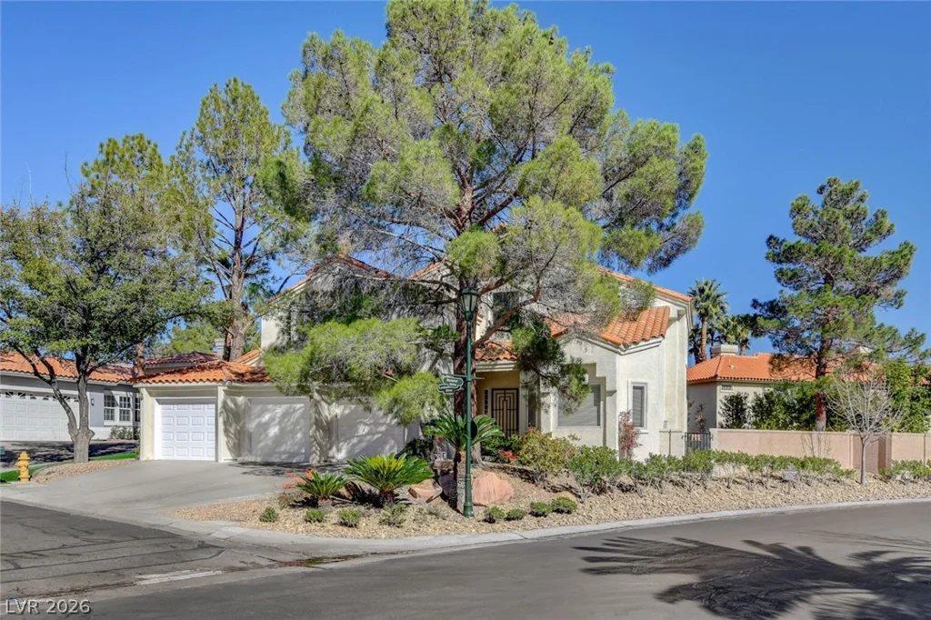 2136 Lookout Point, Las Vegas, NV 89117