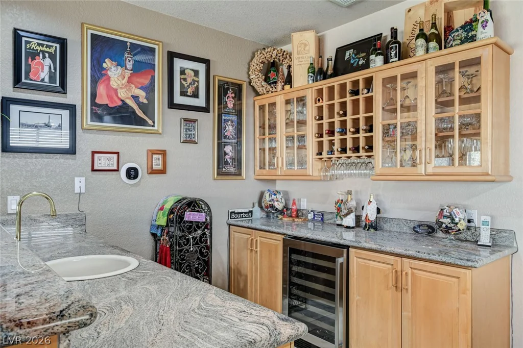 2136 Lookout Point, Las Vegas, NV 89117