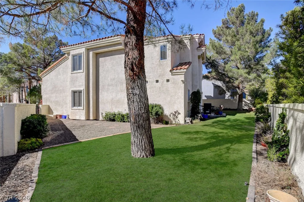 2136 Lookout Point, Las Vegas, NV 89117