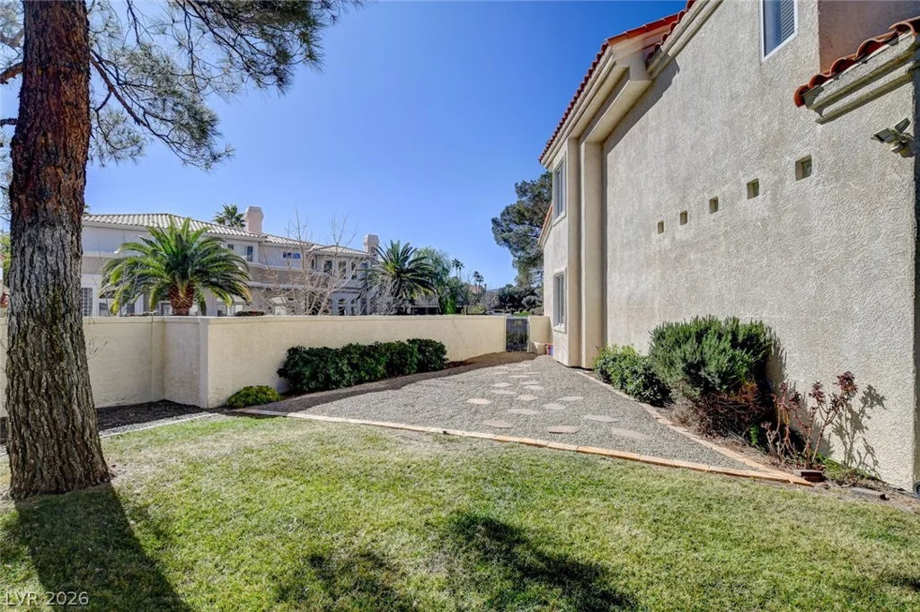 2136 Lookout Point, Las Vegas, NV 89117