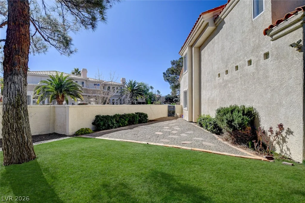 2136 Lookout Point, Las Vegas, NV 89117
